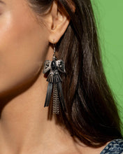 Load image into Gallery viewer, Southwestern Selfie - Black