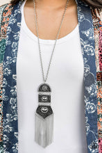 Load image into Gallery viewer, Tassel Tycoon Silver