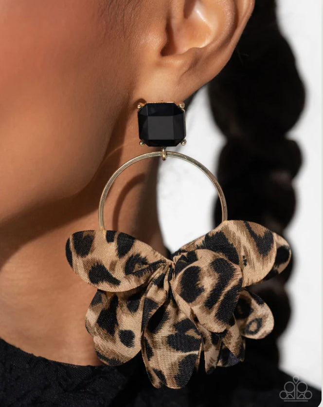 Charming Cheetah Black