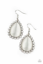 Load image into Gallery viewer, Teardrop Trendsetter - White
