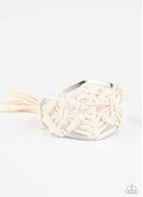 Load image into Gallery viewer, Macrame Mode White
