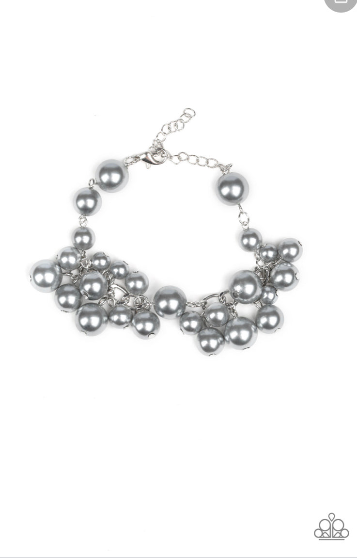 Girls In Pearls Silver